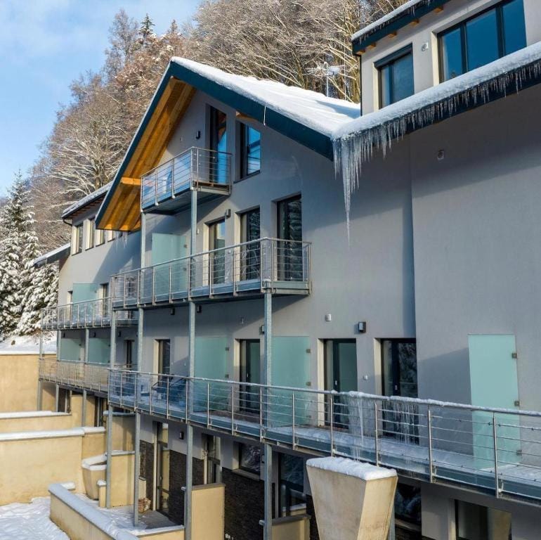Property building, Day, Natural landscape, Winter, View (from property/room), Balcony/Terrace