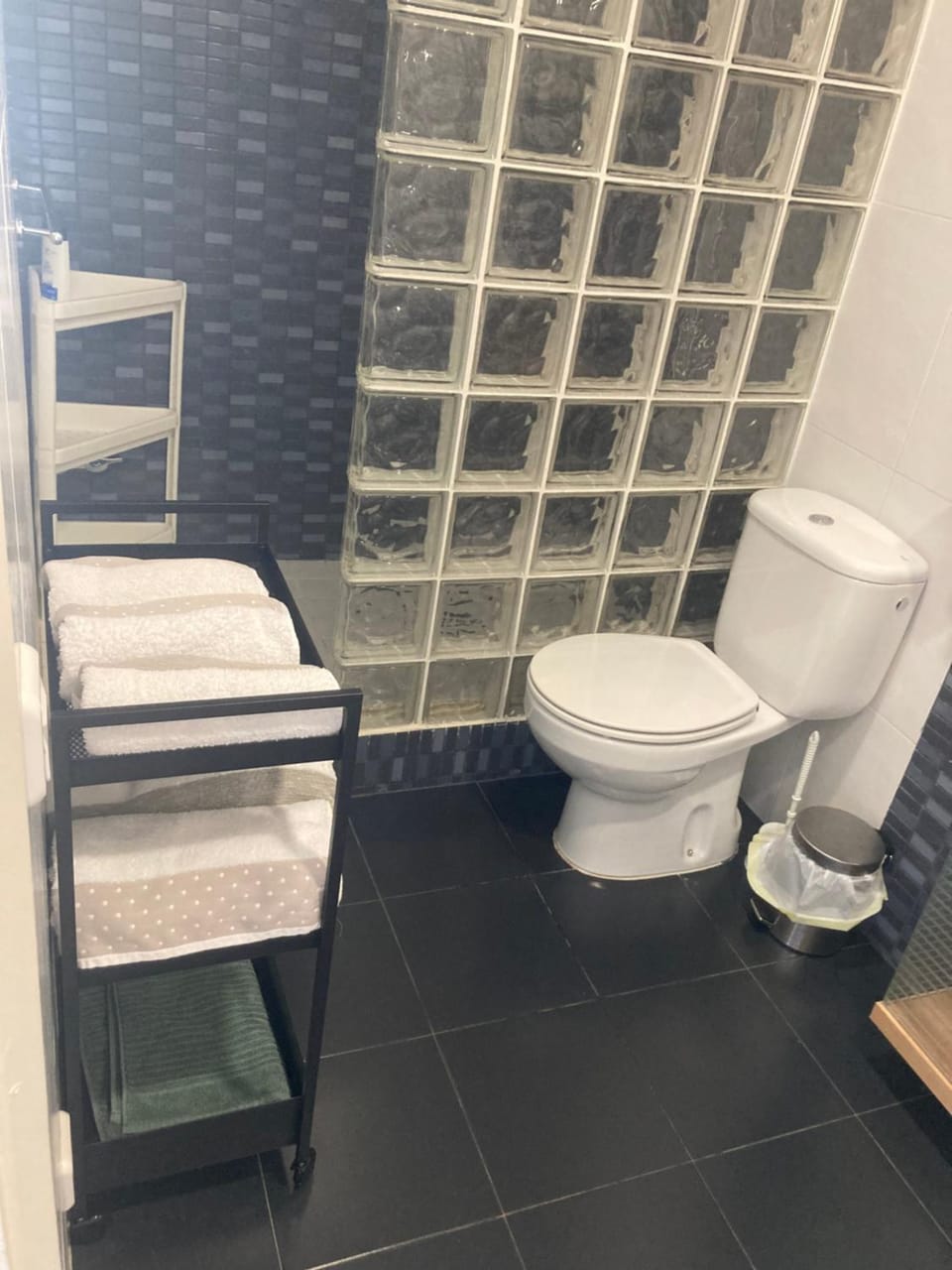 Bathroom, towels