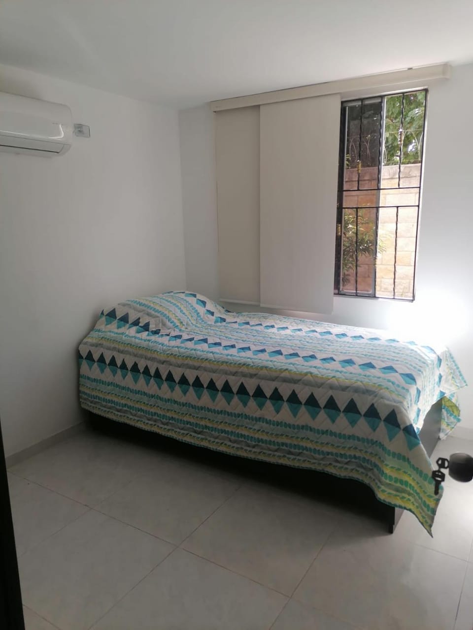 Bed, Bedroom, Sunrise, air conditioner