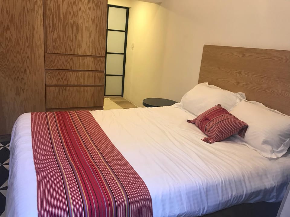 CASA LALIQUE Bed and Breakfast in Mexico City