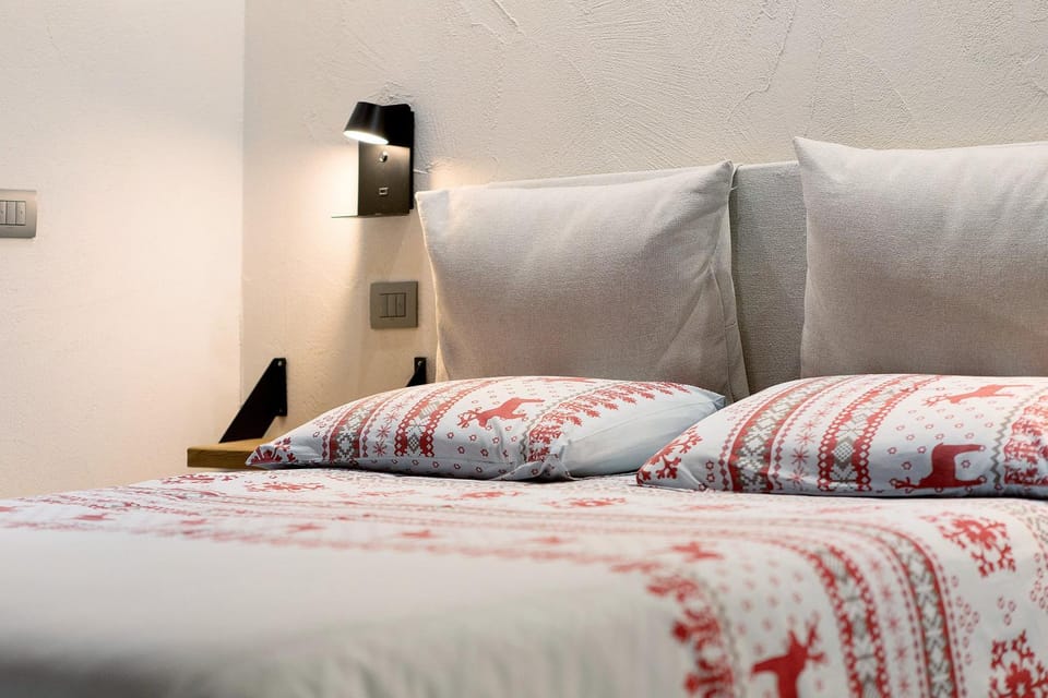 Living room, Bedroom