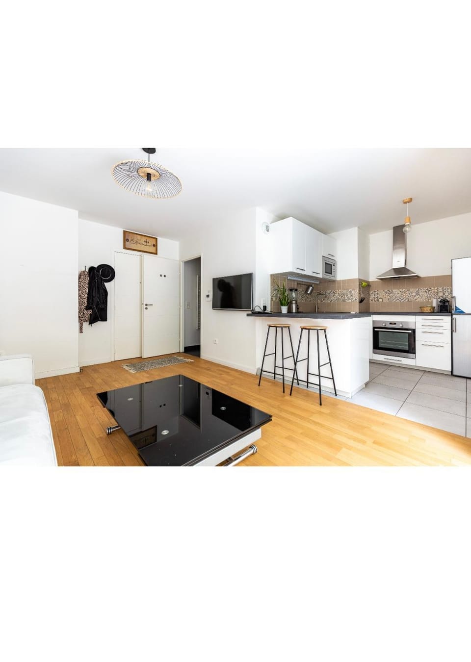 Chez Coumbi Apartment in Clichy