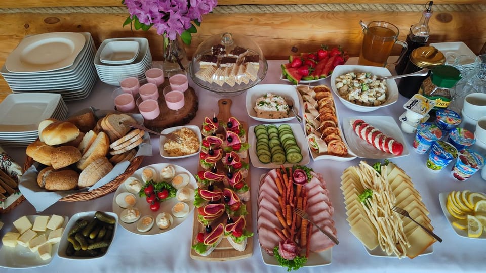 Food and drinks, Food, Breakfast, Continental breakfast, Buffet breakfast