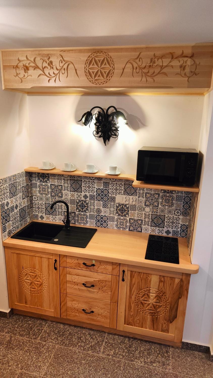 Kitchen or kitchenette, Communal kitchen, minibar