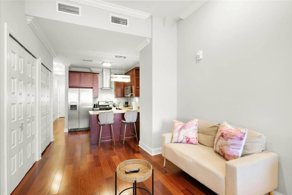 Dining area, kitchen
