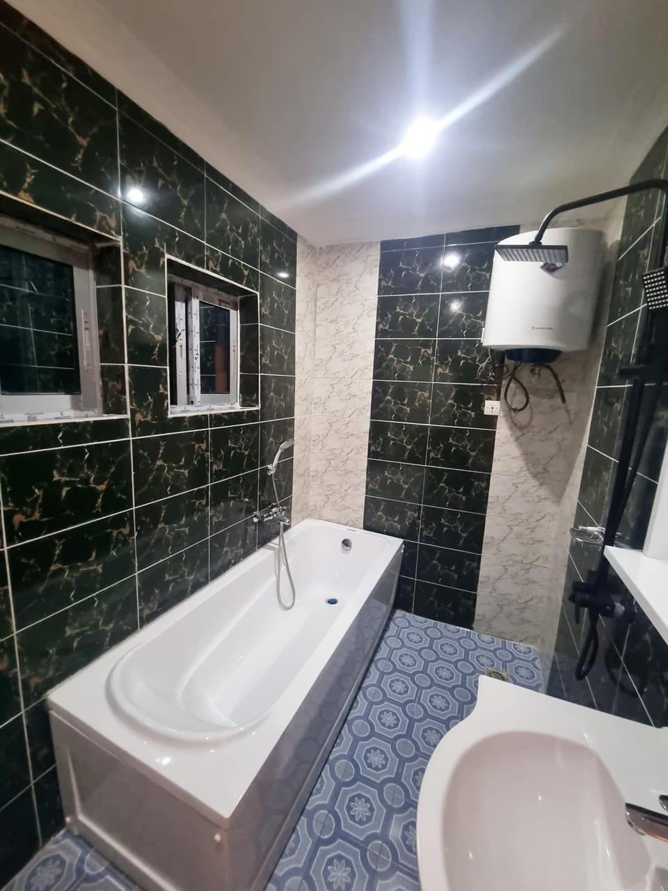 Shower, Toilet, Bathroom, Bath, towels