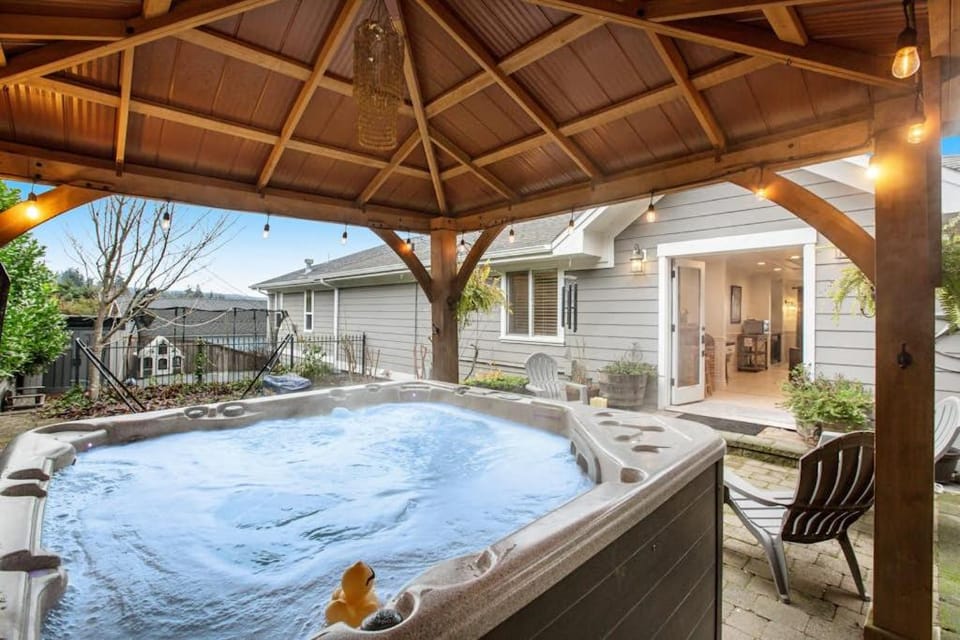 Island Time Escape House in Camano Island