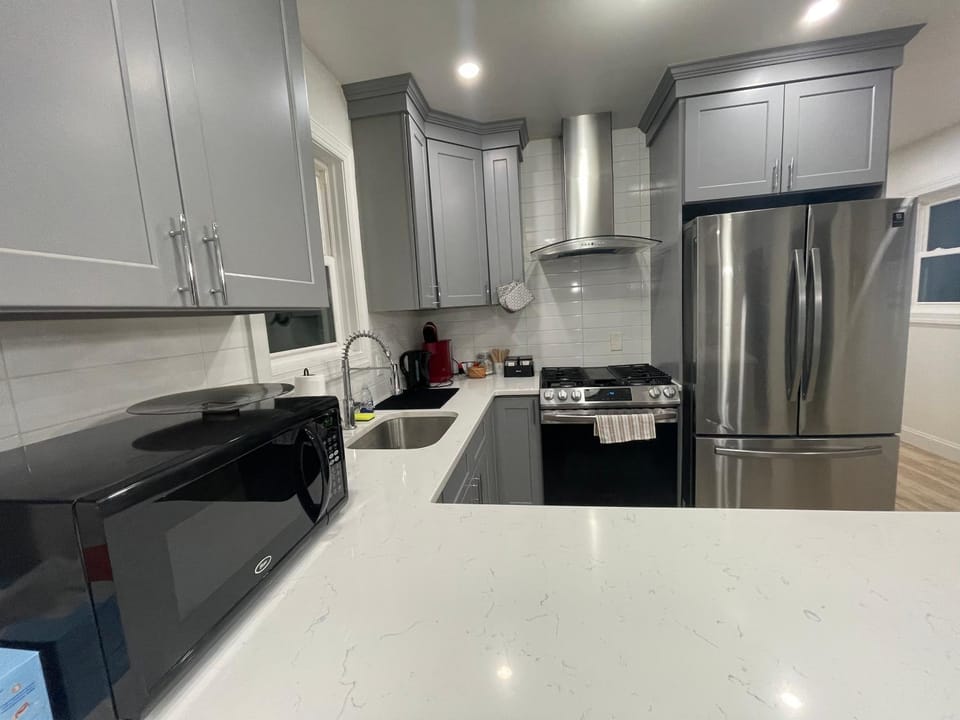 Kitchen or kitchenette, dishwasher, minibar, pet friendly, stove, toaster