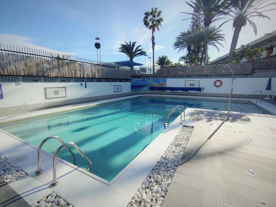 Pool view, Swimming pool