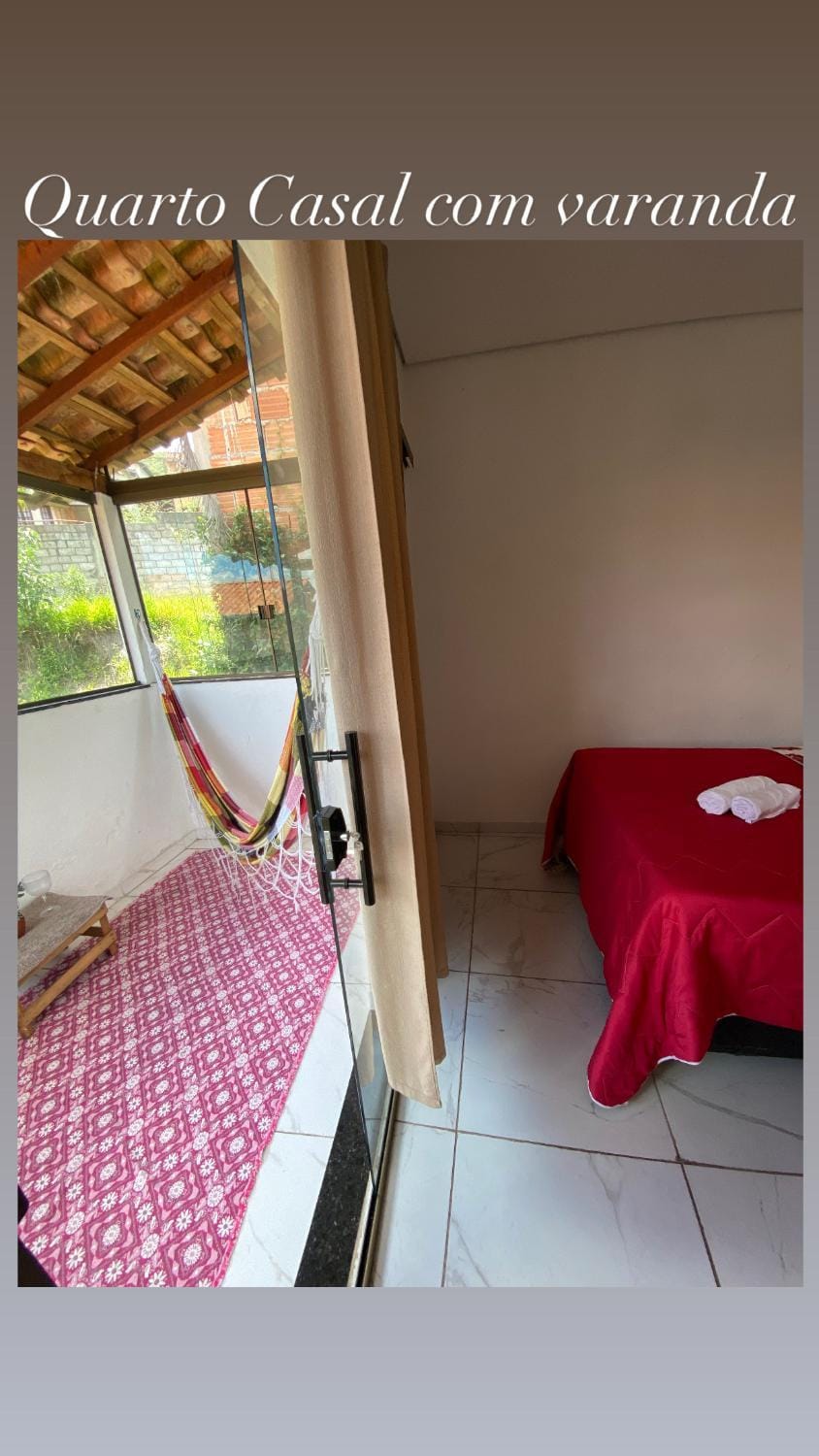 Bed, Photo of the whole room, Bedroom, Text overlay, towels