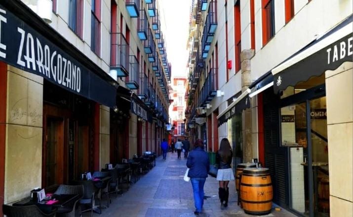 Apartamento en el centro de zaragoza "EL RUBÍ DEL PILAR" Apartment in Zaragoza