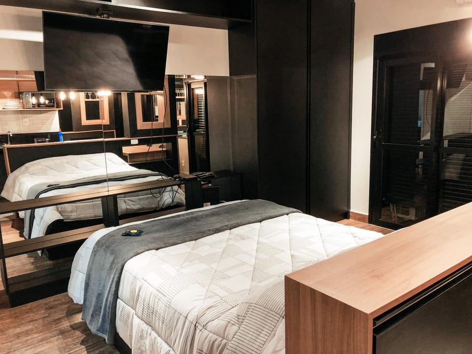Bed, TV and multimedia, Bedroom, wardrobe