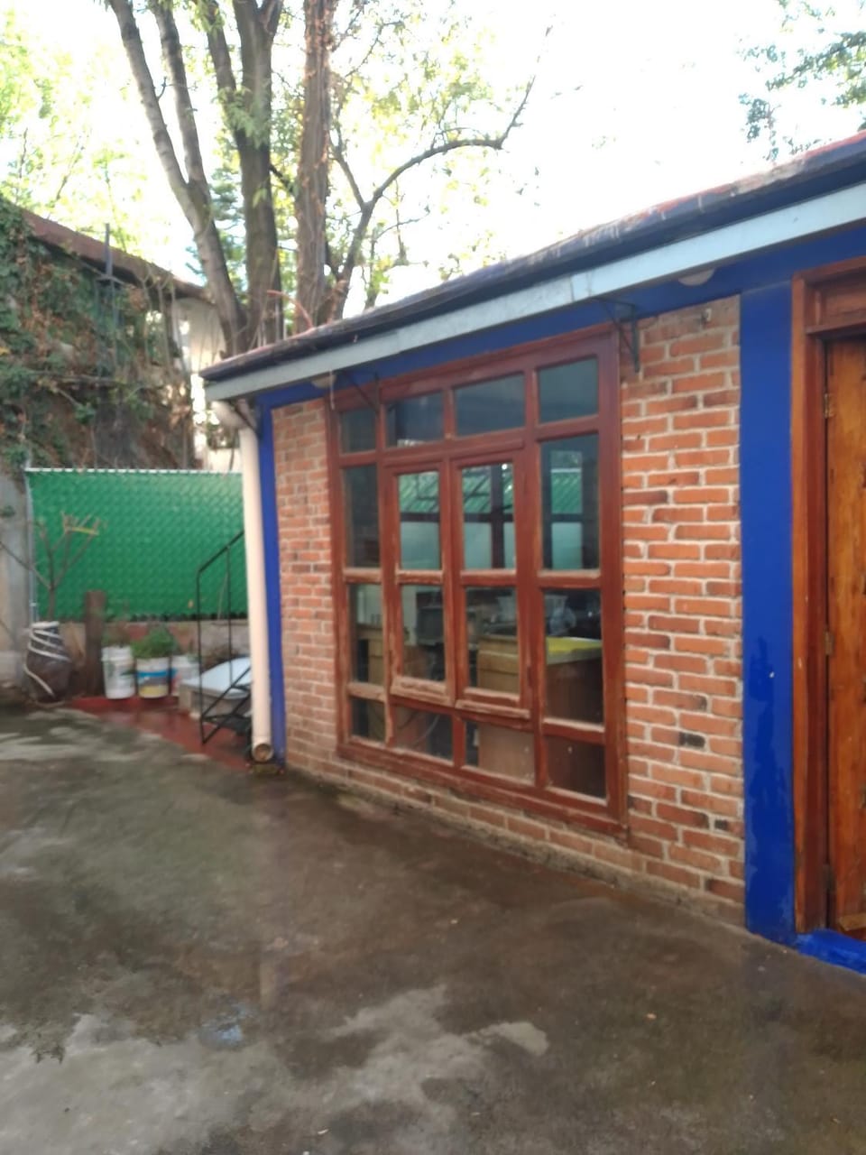 Facade/entrance, Balcony/Terrace