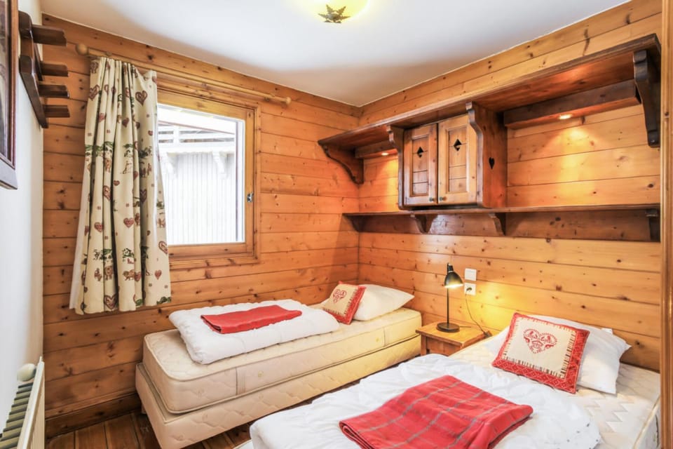 Bed, Bathroom, Bedroom
