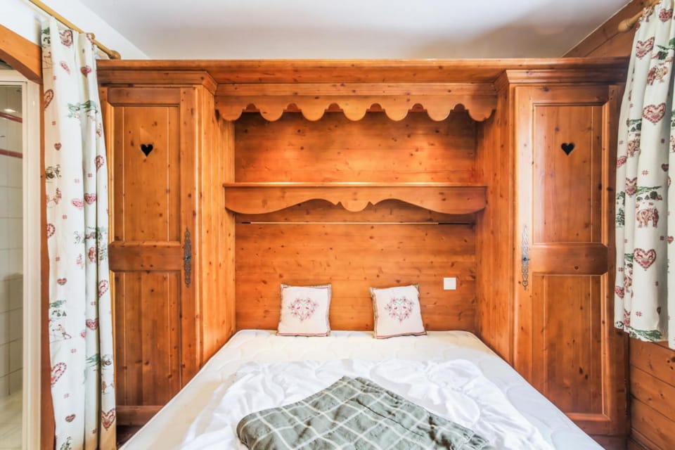 Bed, furniture