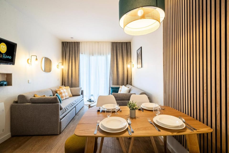Bed, kitchen