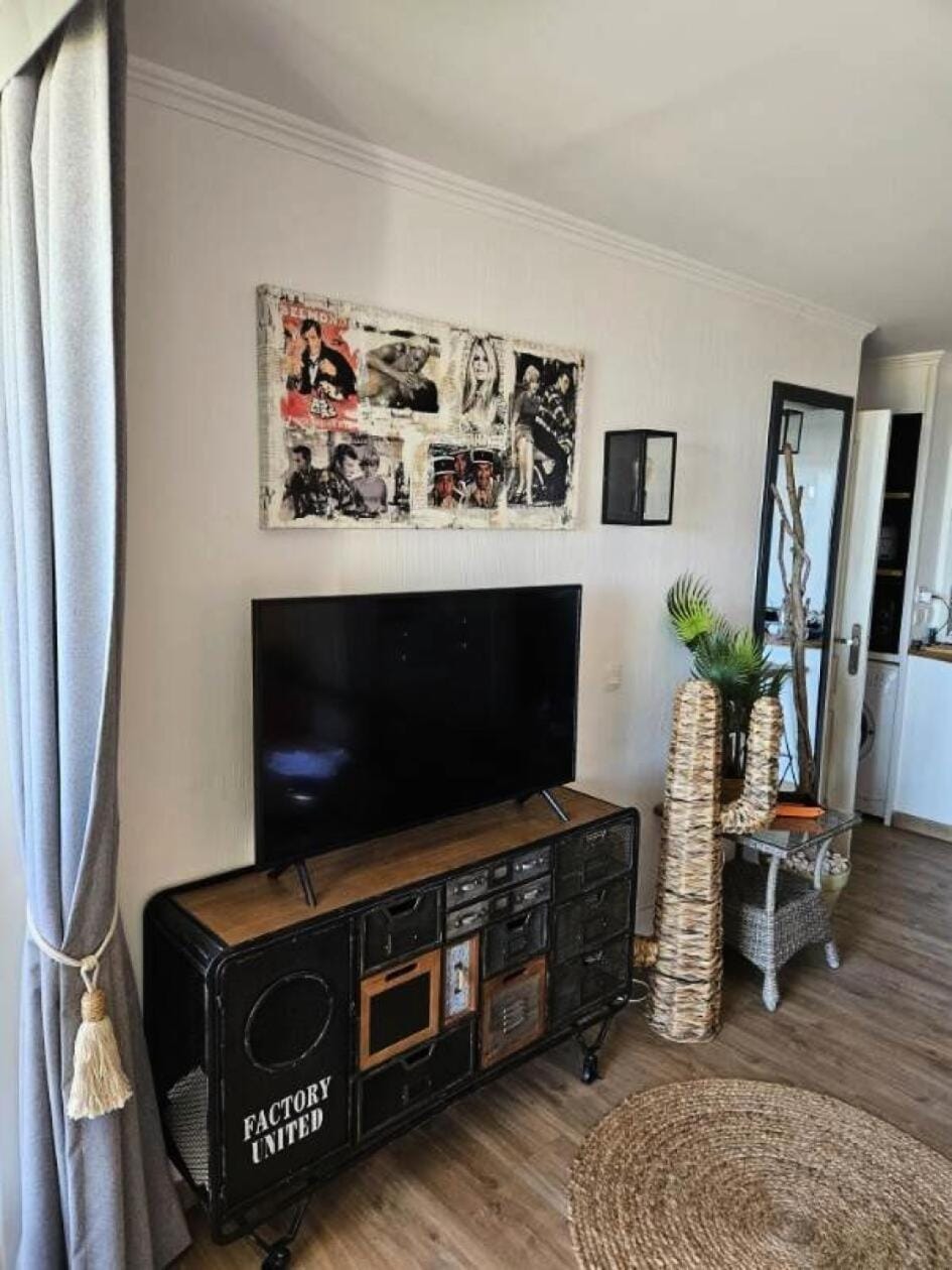 TV and multimedia, fireplace