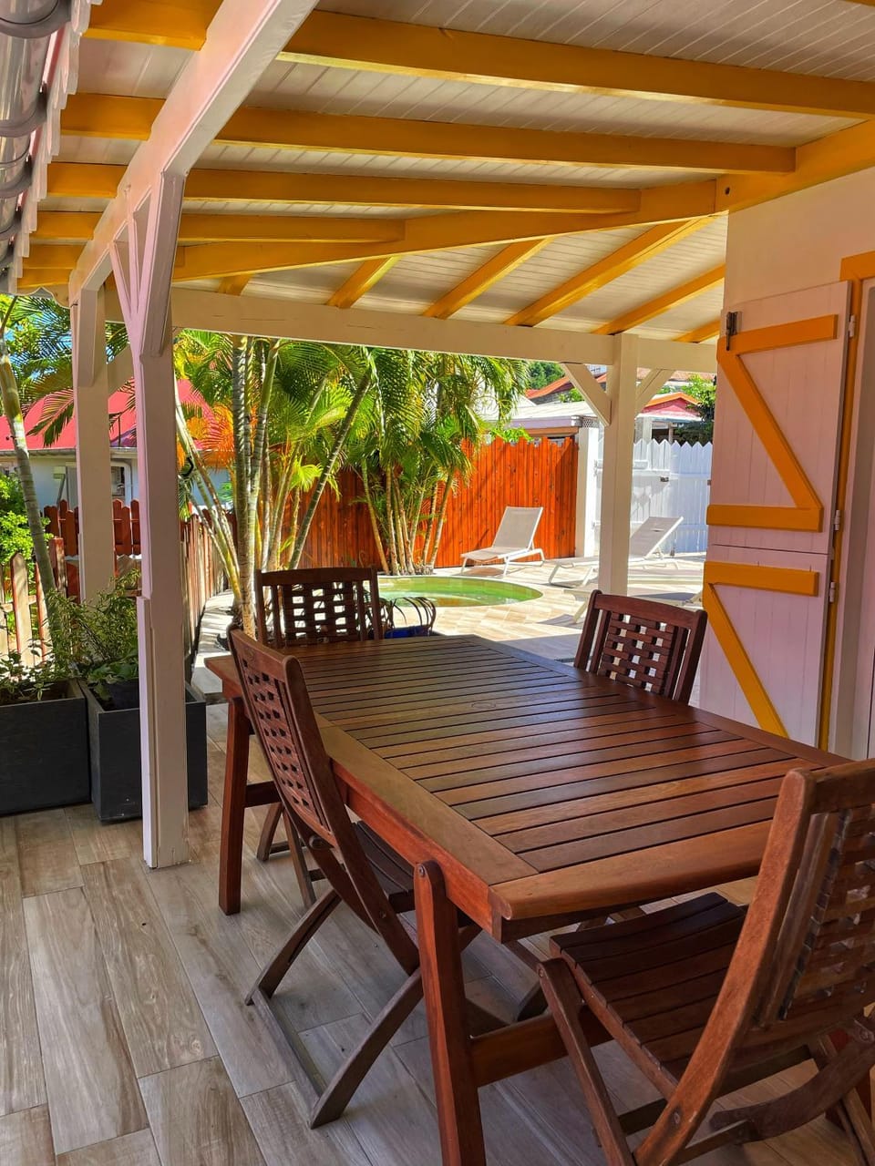 Patio, Dining area