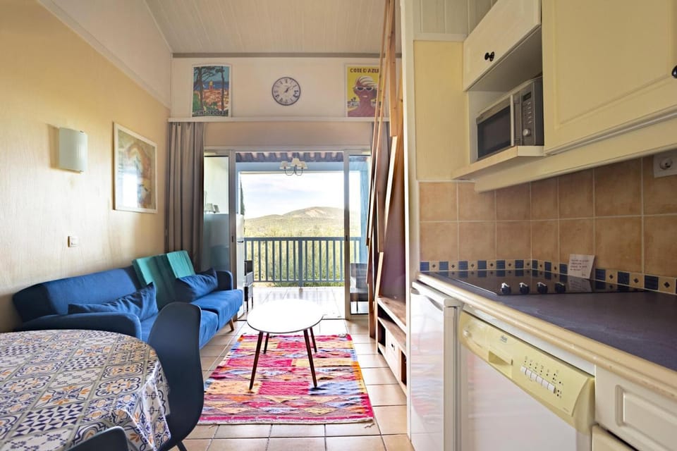 Les Appartements aux Restanques du Golfe de St Tropez - maeva Home - Appartement 4 personnes 1 chambre vue mer climatisé MAE-2300 Apartment in Grimaud