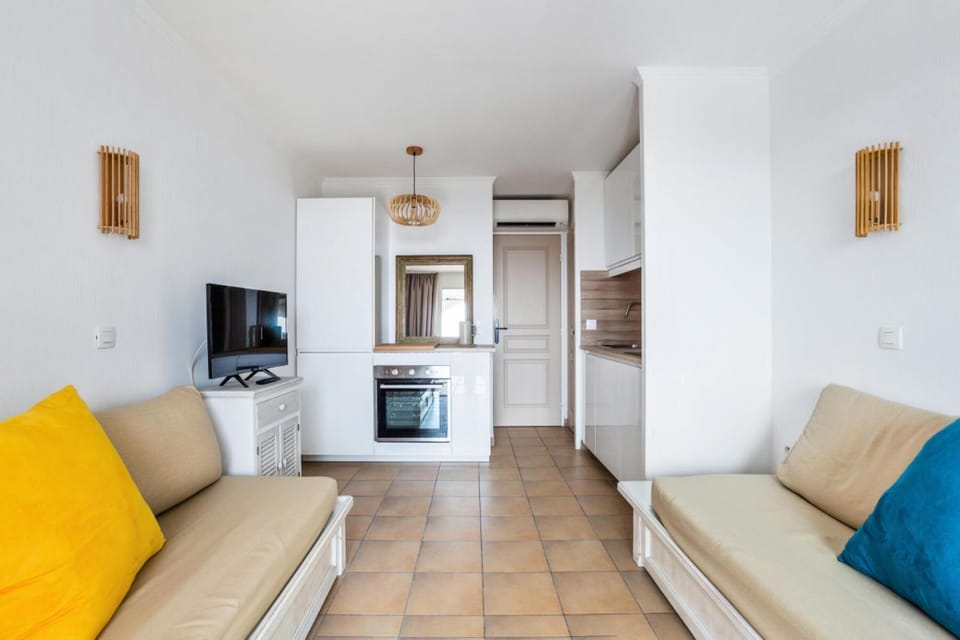Les Appartements aux Restanques du Golfe de St Tropez - maeva Home - Appartement 4 personnes 1 chambre vue mer climatisé MAE-8321 Apartment in Grimaud