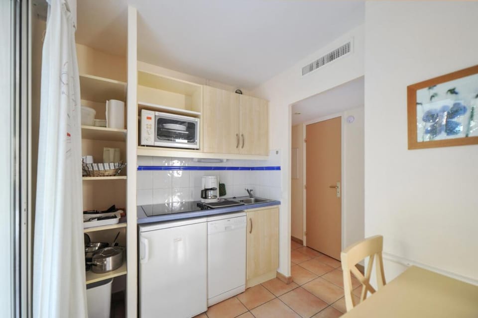 oven, kitchen