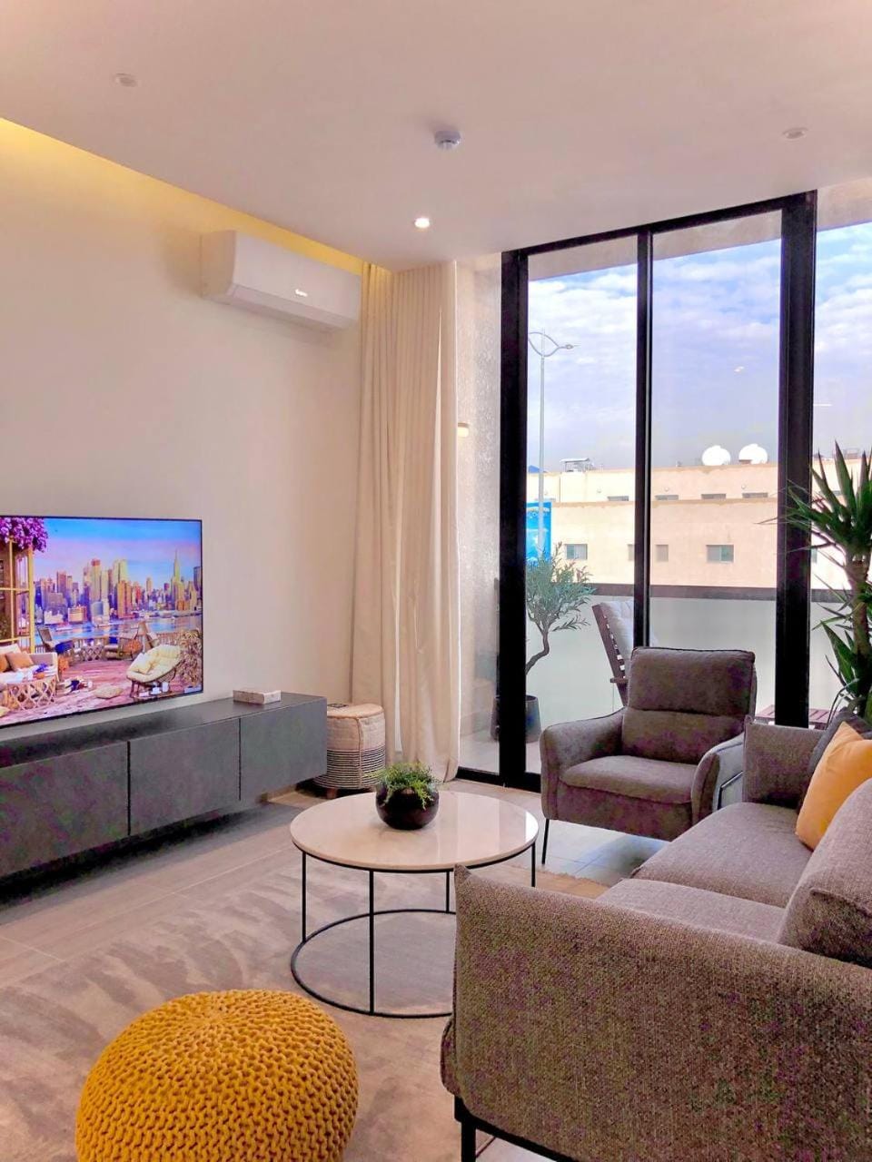 Living room, Seating area