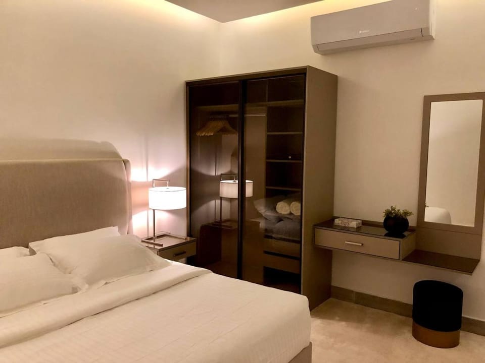 Bed, Bedroom, wardrobe