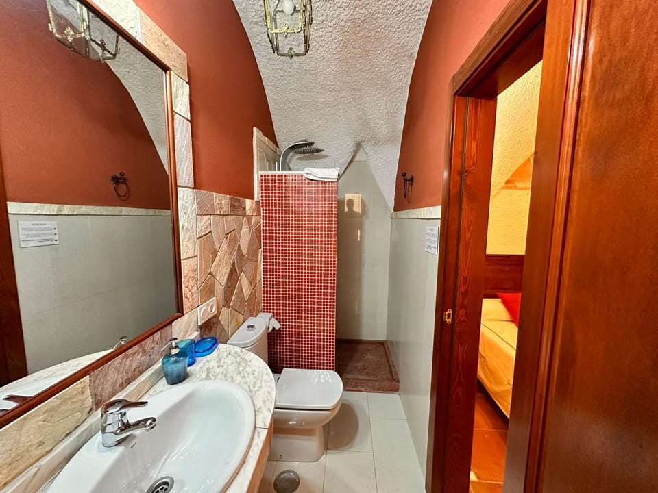 Shower, Toilet, Bathroom