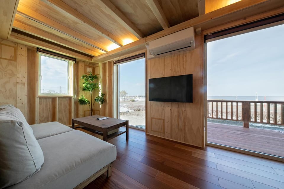 View (from property/room), Living room, Seating area