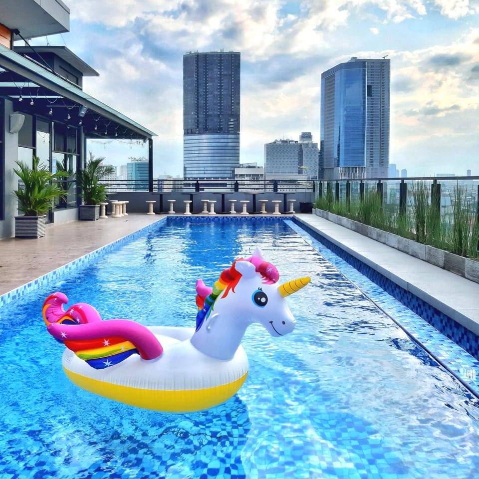 Swimming pool