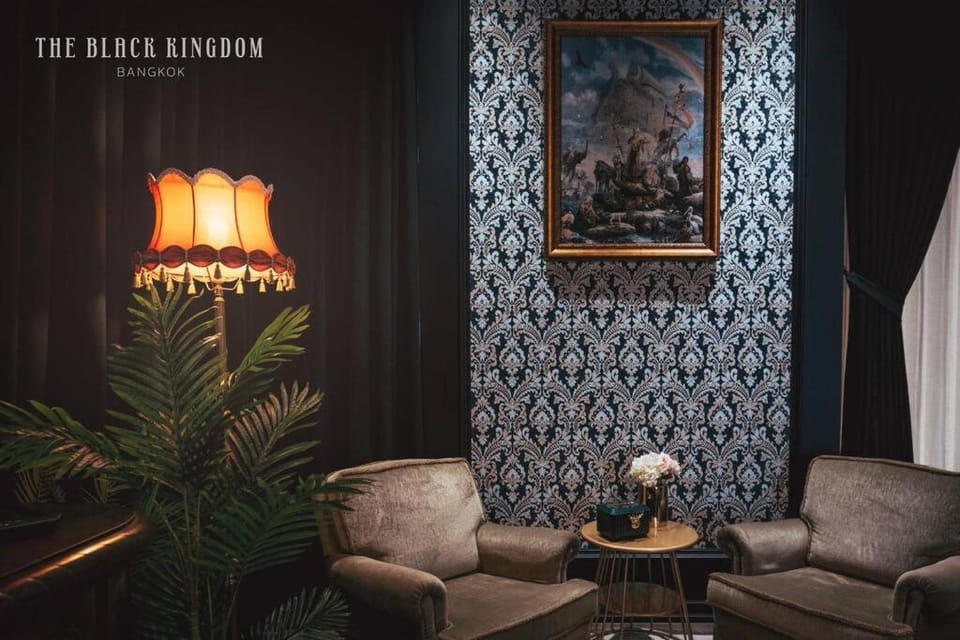 Living room, Seating area