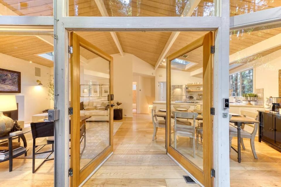 Window to the Redwoods - Near Downtown MV, Dipsea Trail, & Muir Woods House in Mill Valley