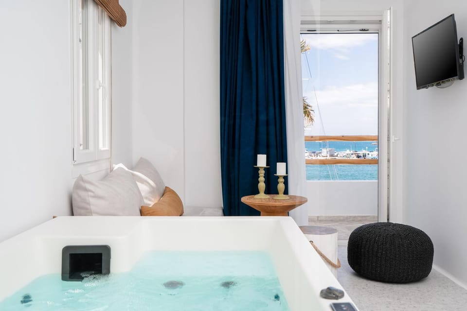 Photo of the whole room, Location