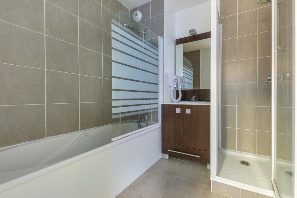 Shower, Bathroom, Bath