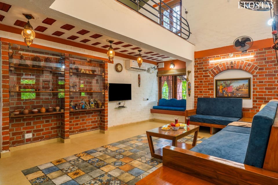 Communal lounge/ TV room, TV and multimedia, Living room, Seating area, Evening entertainment