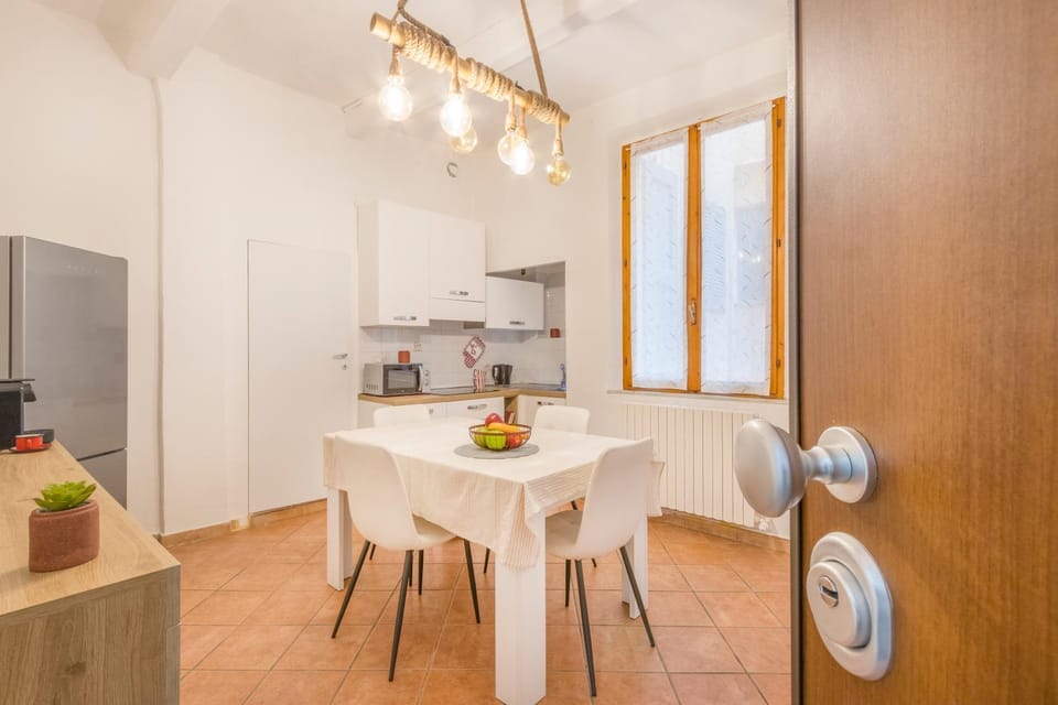 Kitchen or kitchenette, Dining area, minibar, pet friendly, stove