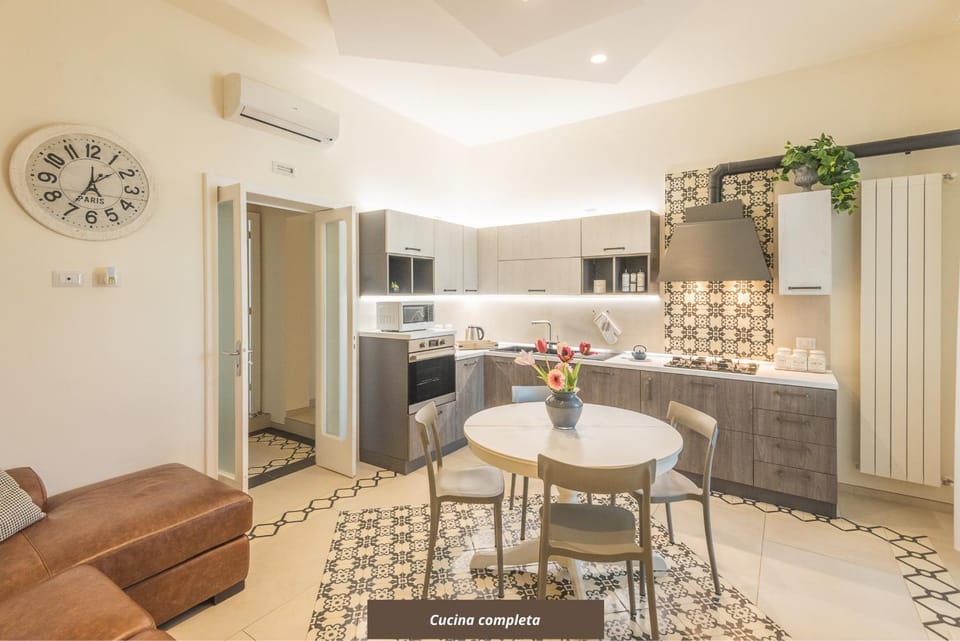 minibar, stove, air conditioner