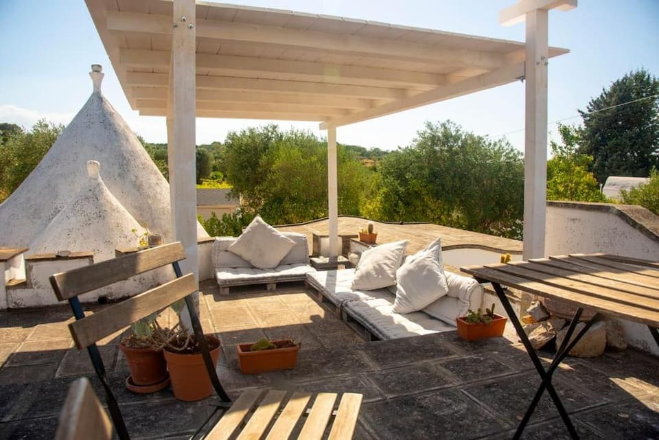 Huge reductions across July Beautiful Trulli in the heart of the Valle d Itria Villa in Province of Taranto