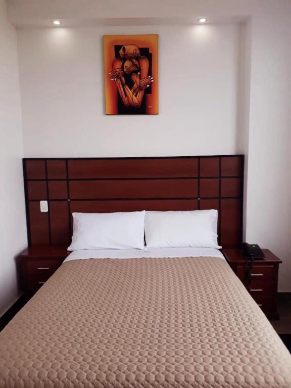 HOTEL DEL RIVER MONUMENTO Hotel in Quito