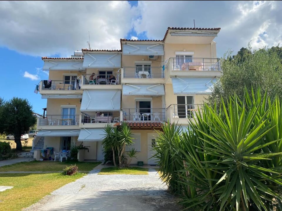 Lemonis House Apartment hotel in Halkidiki