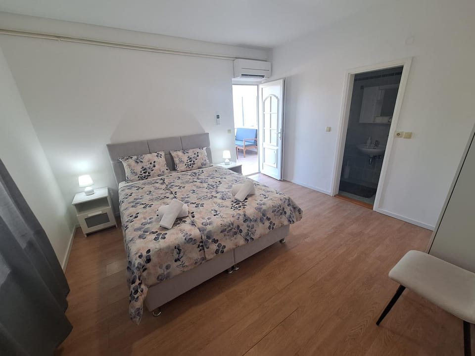 Bed, Bedroom, wardrobe