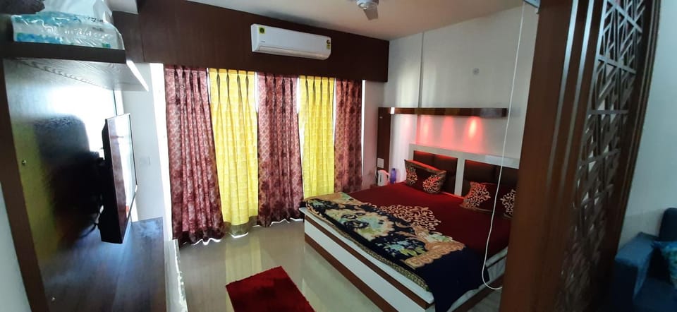 Short Stays in Fully Furnished Service Apartment Apartment in Noida