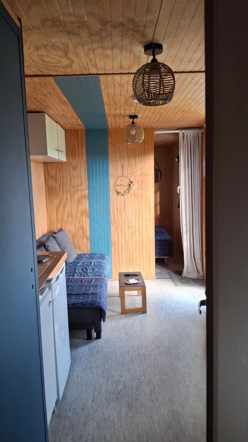 Logement insolite au cœur de l'Auvergne Campground/ 
RV Resort in Auvergne-Rhône-Alpes