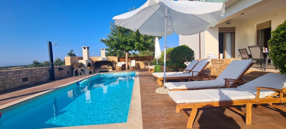 Balcony/Terrace, Swimming pool