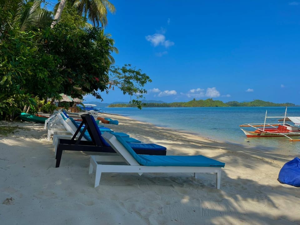 Day, Beach, Sea view, sunbed