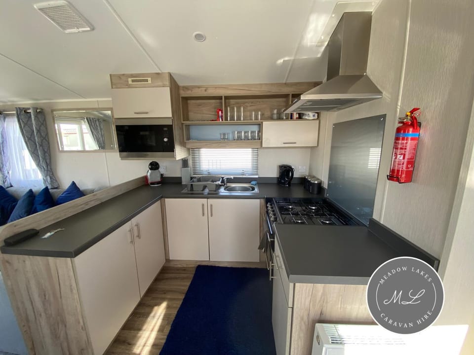 Kitchen or kitchenette, pet friendly, stove