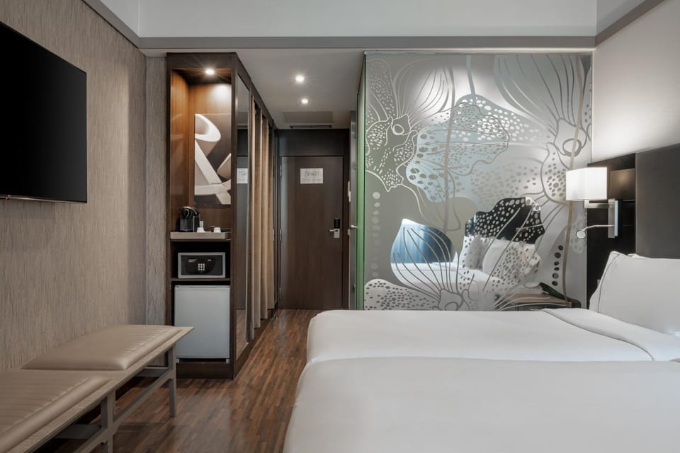 Bathroom, Photo of the whole room, Bedroom