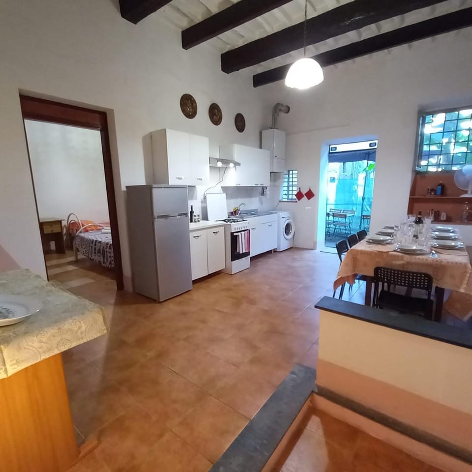 Living room, oven, washing machine, kitchen