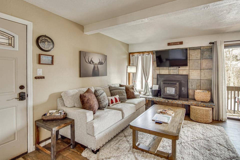 1 Mi to Brian Head Resort! Mtn-View Gem w/ Shuttle House in Brian Head