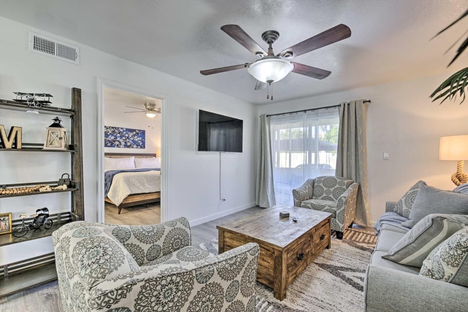Steps to Dtwn Gilbert! Condo w/ Furnished Porch House in Gilbert